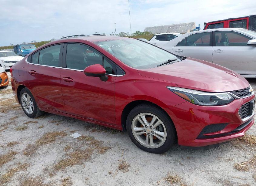 2018 Chevrolet Cruze LT AUTO (VIN 1G1BE5SM9J7187151) main photo