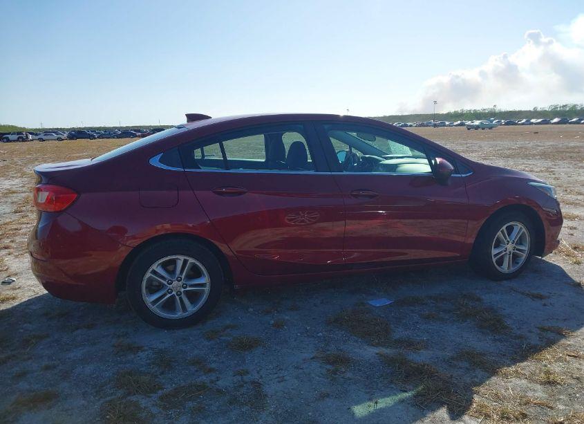 Photo 13 of 2018 Chevrolet Cruze LT AUTO (VIN 1G1BE5SM9J7187151)