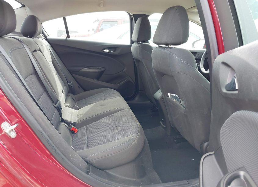 Photo 8 of 2018 Chevrolet Cruze LT AUTO (VIN 1G1BE5SM9J7187151)