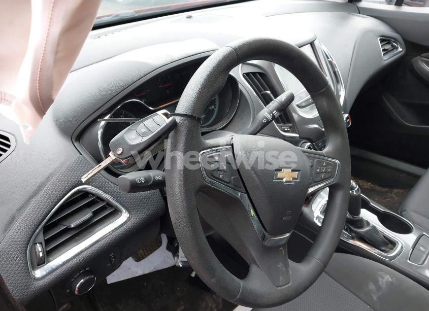 Photo 11 of 2018 Chevrolet Cruze LT AUTO (VIN 1G1BE5SM9J7194617)