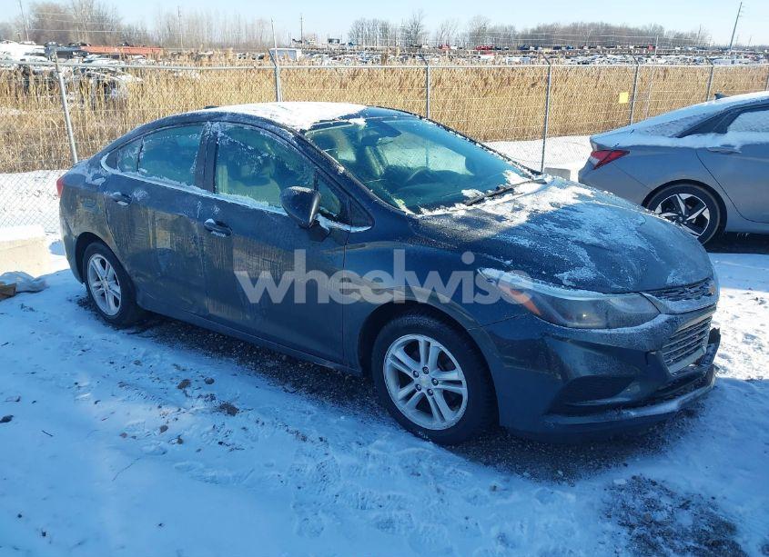 2018 Chevrolet Cruze LT AUTO (VIN 1G1BE5SM9J7201226) main photo