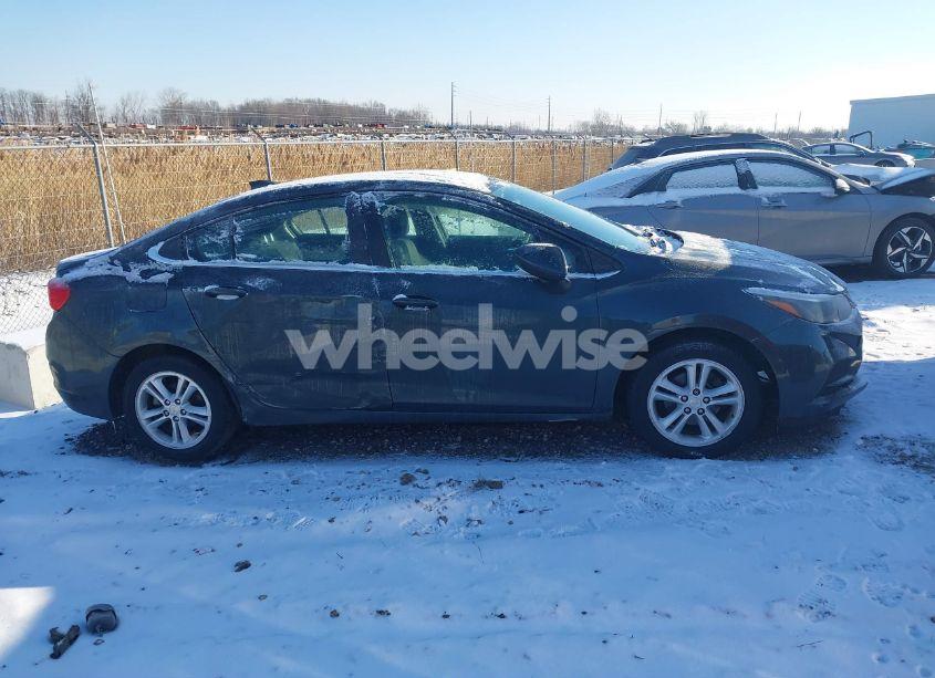 Photo 13 of 2018 Chevrolet Cruze LT AUTO (VIN 1G1BE5SM9J7201226)