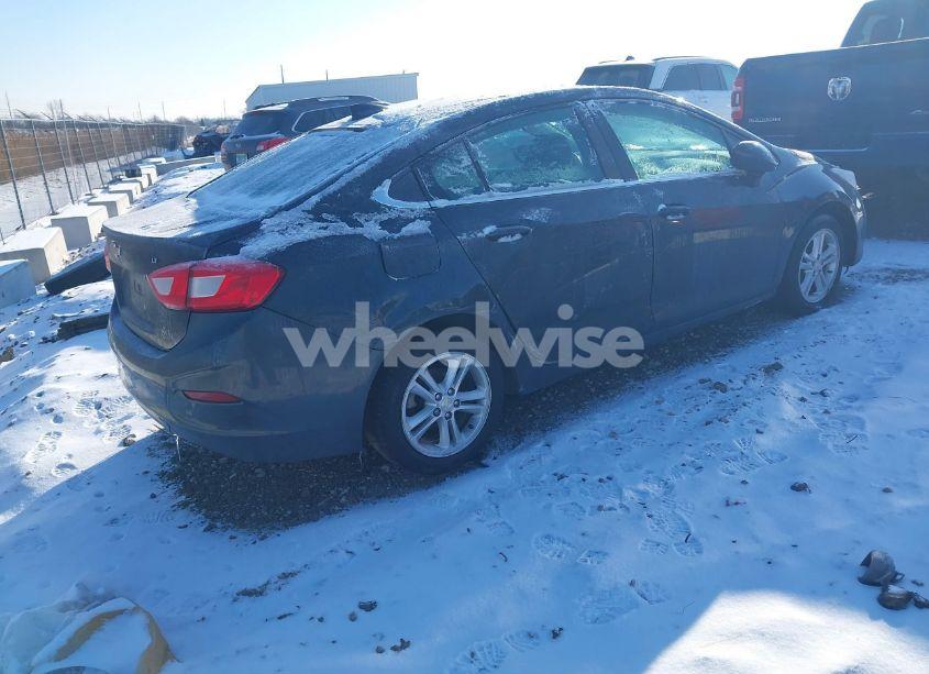 Photo 4 of 2018 Chevrolet Cruze LT AUTO (VIN 1G1BE5SM9J7201226)
