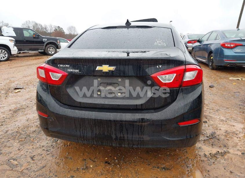 Photo 17 of 2018 Chevrolet Cruze LT AUTO (VIN 1G1BE5SM9J7209214)