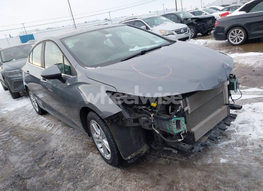 2018 Chevrolet Cruze LT AUTO (VIN 1G1BE5SM9J7213618) main photo
