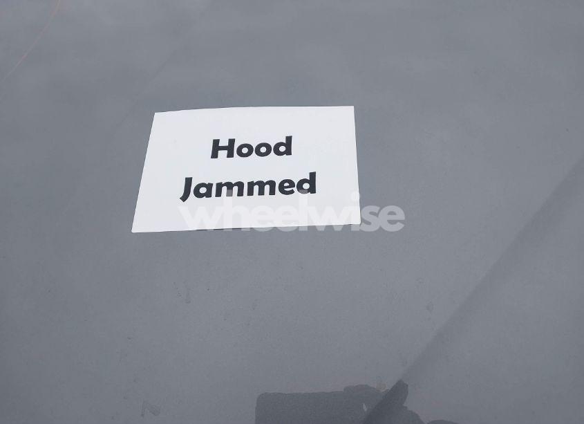 Photo 10 of 2018 Chevrolet Cruze LT AUTO (VIN 1G1BE5SM9J7213618)