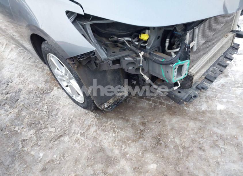 Photo 18 of 2018 Chevrolet Cruze LT AUTO (VIN 1G1BE5SM9J7213618)