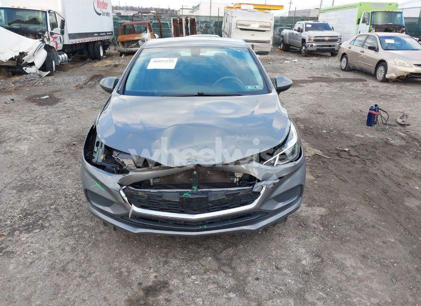 Photo 13 of 2018 Chevrolet Cruze LT AUTO (VIN 1G1BE5SM9J7231357)