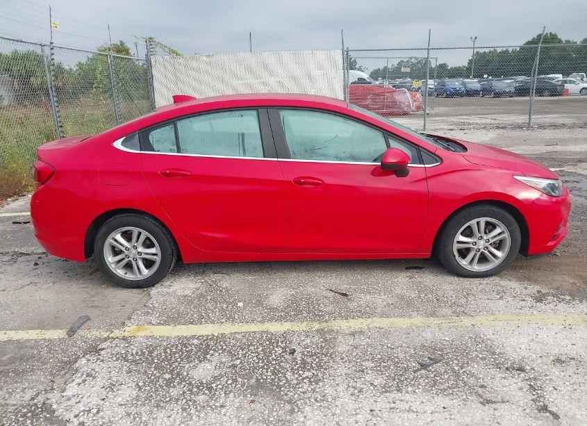 Photo 13 of 2018 Chevrolet Cruze LT AUTO (VIN 1G1BE5SM9J7233822)