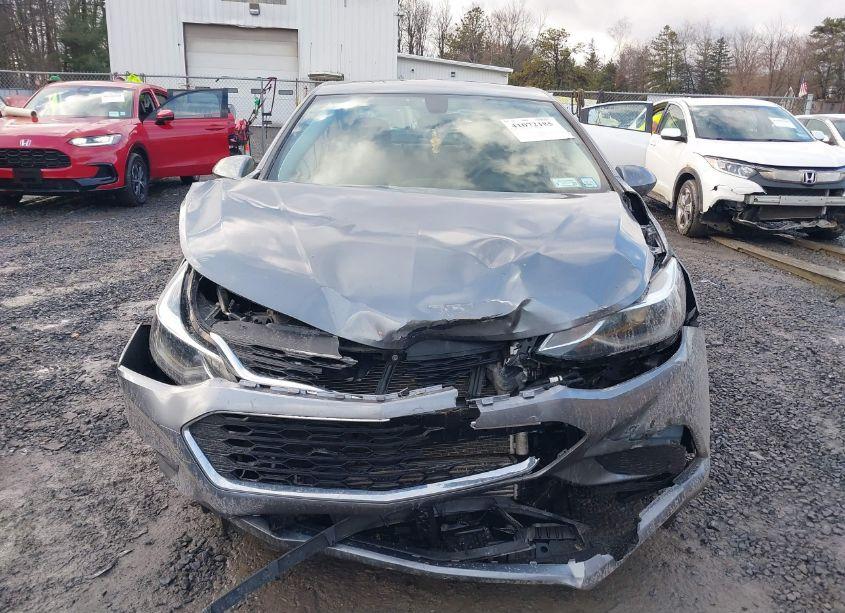 Photo 11 of 2018 Chevrolet Cruze LT AUTO (VIN 1G1BE5SM9J7241435)