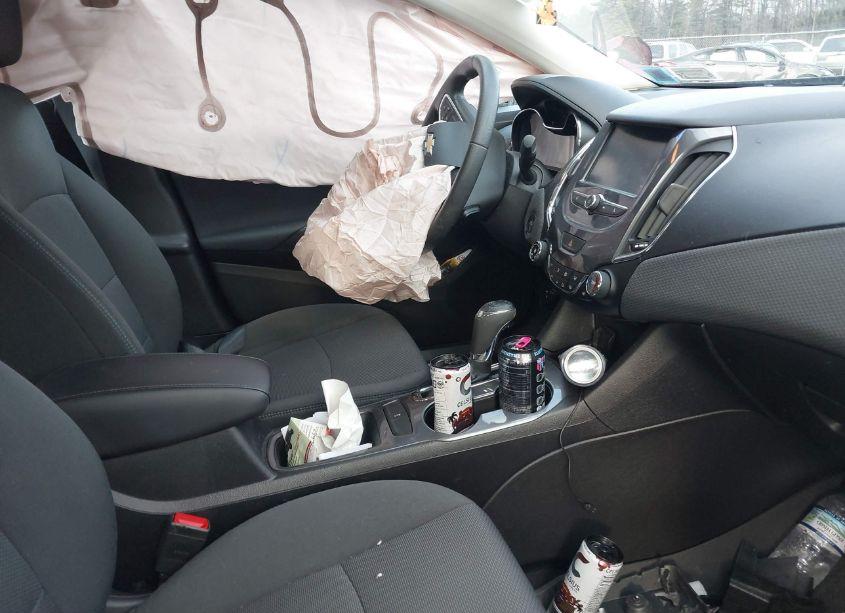 Photo 5 of 2018 Chevrolet Cruze LT AUTO (VIN 1G1BE5SM9J7241435)