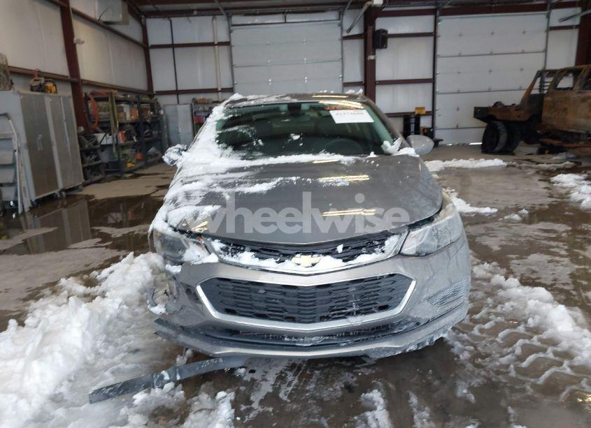 Photo 12 of 2018 Chevrolet Cruze LT AUTO (VIN 1G1BE5SM9J7244044)