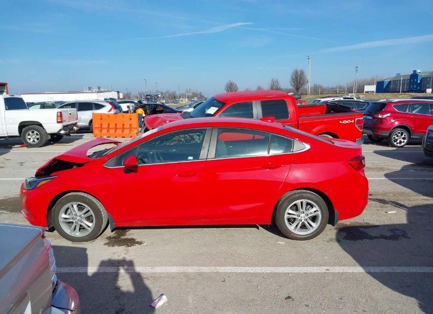 Photo 14 of 2018 Chevrolet Cruze LT AUTO (VIN 1G1BE5SM9J7248126)