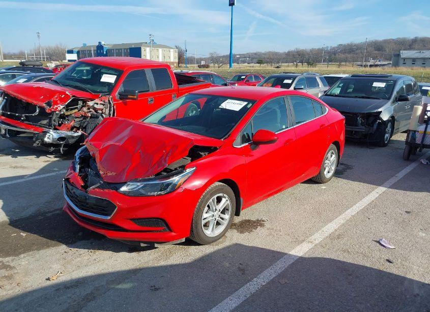 Photo 2 of 2018 Chevrolet Cruze LT AUTO (VIN 1G1BE5SM9J7248126)