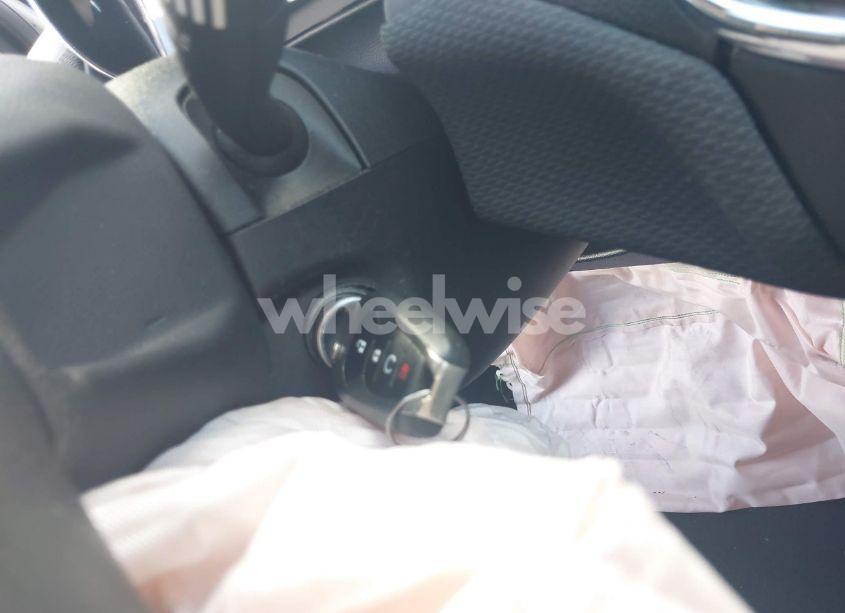 Photo 11 of 2019 Chevrolet Cruze LT (VIN 1G1BE5SM9K7113679)