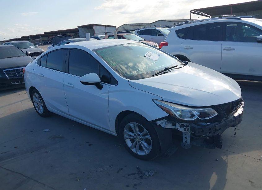 2019 Chevrolet Cruze LT (VIN 1G1BE5SM9K7114623) main photo