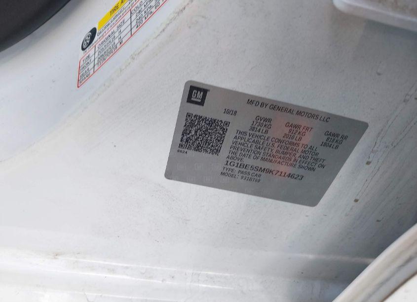 Photo 9 of 2019 Chevrolet Cruze LT (VIN 1G1BE5SM9K7114623)