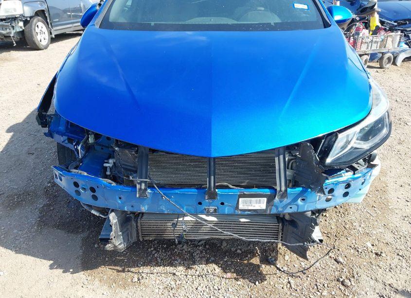 Photo 13 of 2019 Chevrolet Cruze LT (VIN 1G1BE5SM9K7137772)