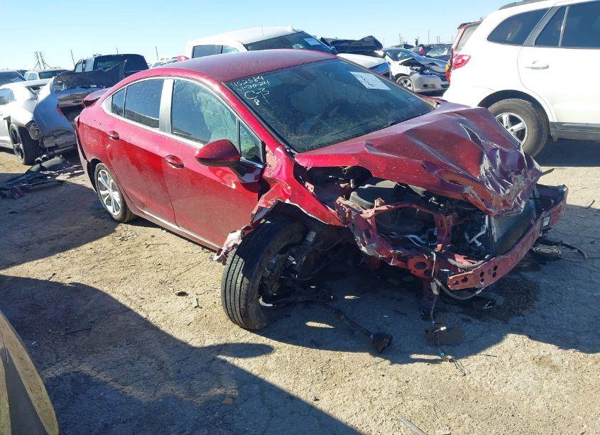 2019 Chevrolet Cruze LT (VIN 1G1BE5SM9K7139845) main photo