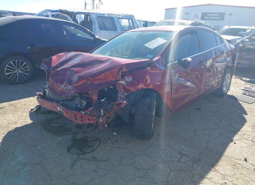 Photo 2 of 2019 Chevrolet Cruze LT (VIN 1G1BE5SM9K7139845)