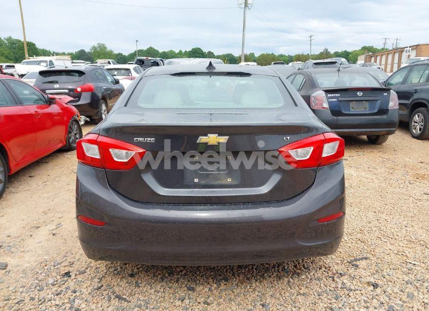 Photo 16 of 2016 Chevrolet Cruze LT AUTO (VIN 1G1BE5SMXG7318242)