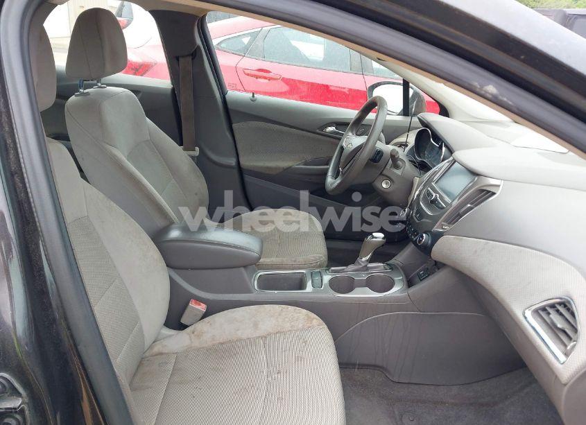 Photo 5 of 2016 Chevrolet Cruze LT AUTO (VIN 1G1BE5SMXG7318242)