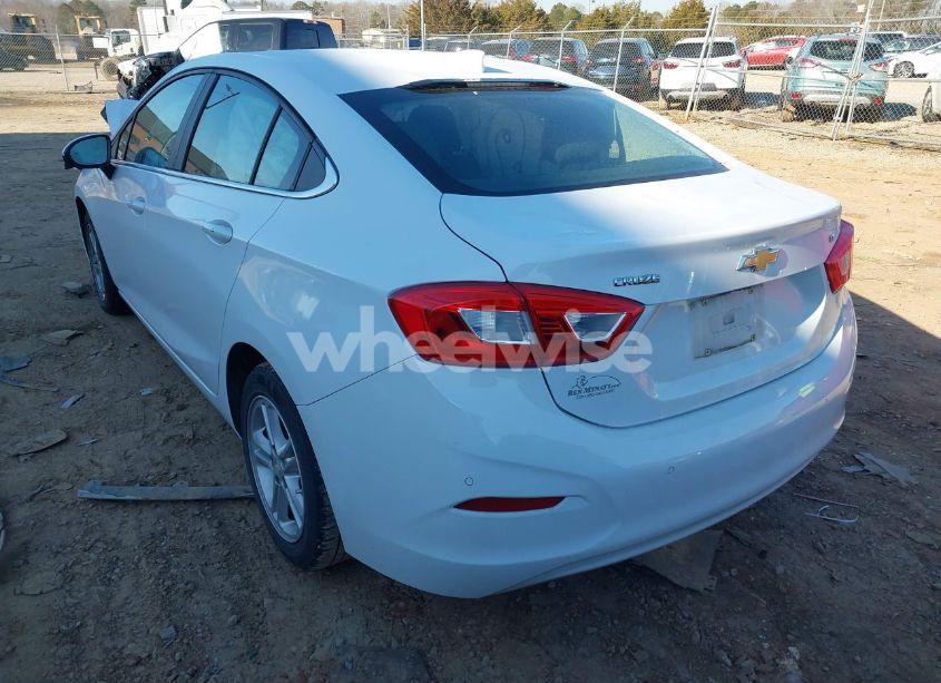 Photo 3 of 2016 Chevrolet Cruze LT AUTO (VIN 1G1BE5SMXG7325045)
