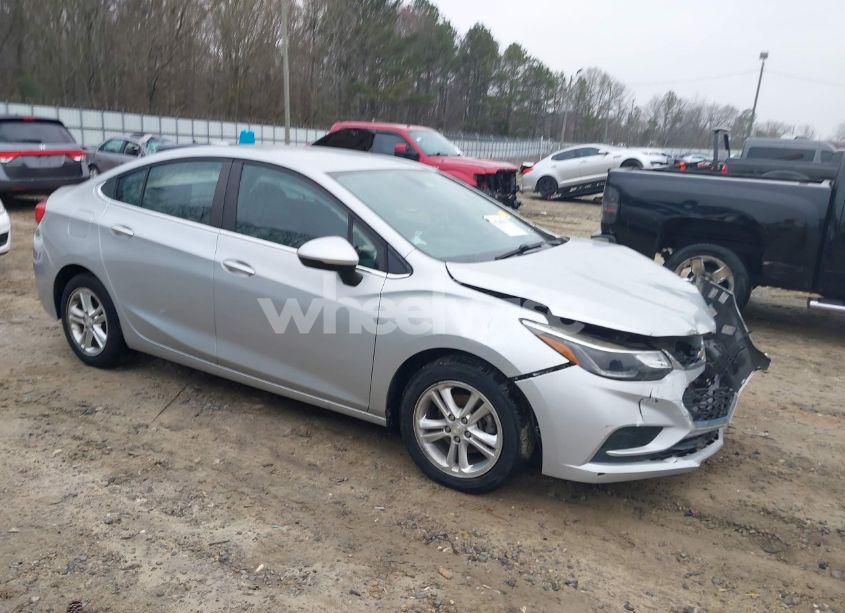 2017 Chevrolet Cruze LT AUTO (VIN 1G1BE5SMXH7102456) main photo