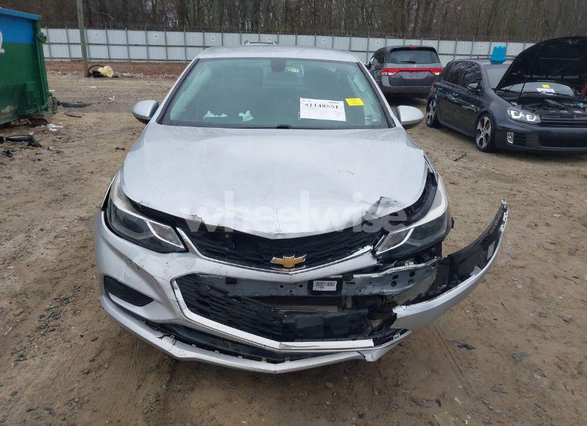Photo 12 of 2017 Chevrolet Cruze LT AUTO (VIN 1G1BE5SMXH7102456)