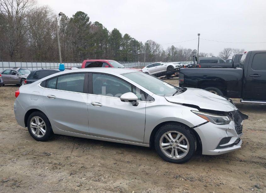 Photo 13 of 2017 Chevrolet Cruze LT AUTO (VIN 1G1BE5SMXH7102456)