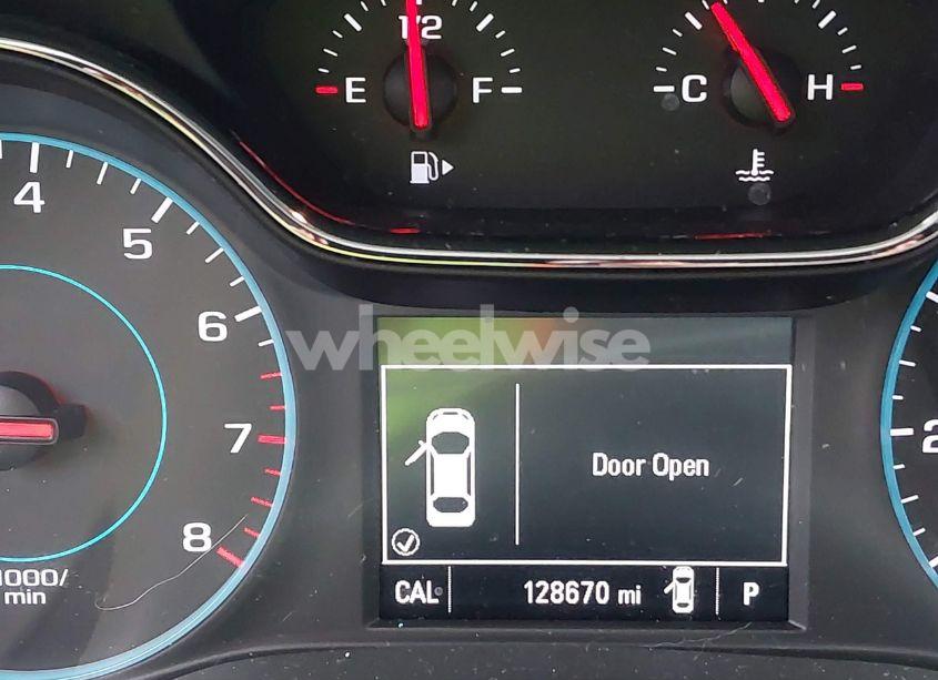 Photo 15 of 2017 Chevrolet Cruze LT AUTO (VIN 1G1BE5SMXH7102456)