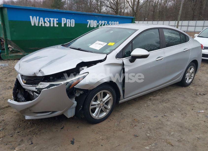 Photo 2 of 2017 Chevrolet Cruze LT AUTO (VIN 1G1BE5SMXH7102456)