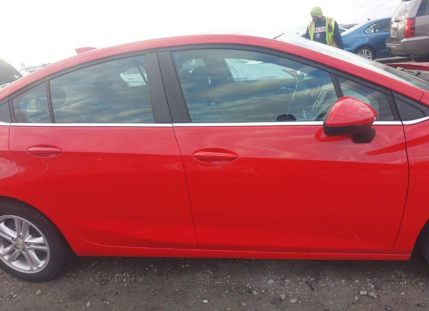 Photo 13 of 2017 Chevrolet Cruze LT AUTO (VIN 1G1BE5SMXH7120729)