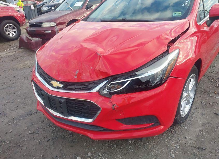 Photo 6 of 2017 Chevrolet Cruze LT AUTO (VIN 1G1BE5SMXH7120729)