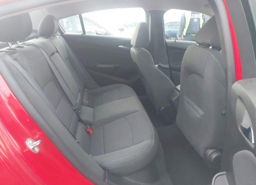 Photo 8 of 2017 Chevrolet Cruze LT AUTO (VIN 1G1BE5SMXH7120729)