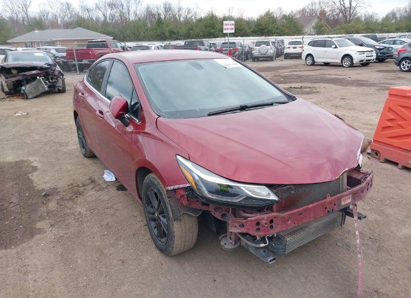 2017 Chevrolet Cruze LT AUTO (VIN 1G1BE5SMXH7132654) main photo