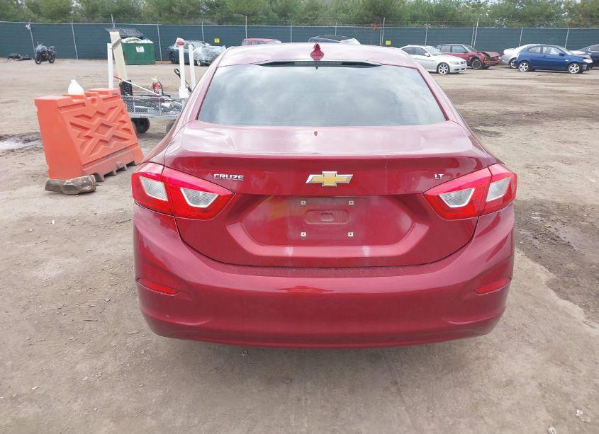 Photo 16 of 2017 Chevrolet Cruze LT AUTO (VIN 1G1BE5SMXH7132654)