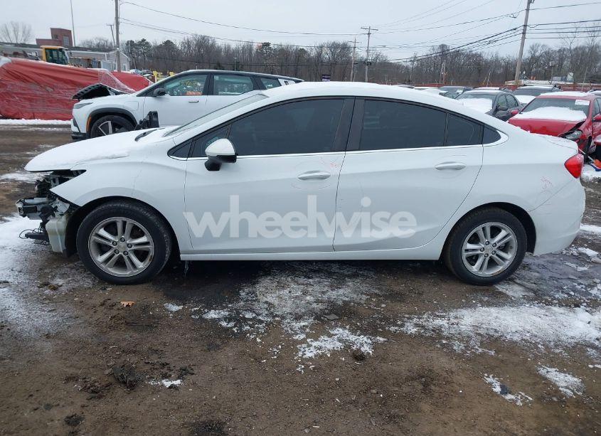 Photo 14 of 2017 Chevrolet Cruze LT AUTO (VIN 1G1BE5SMXH7145775)