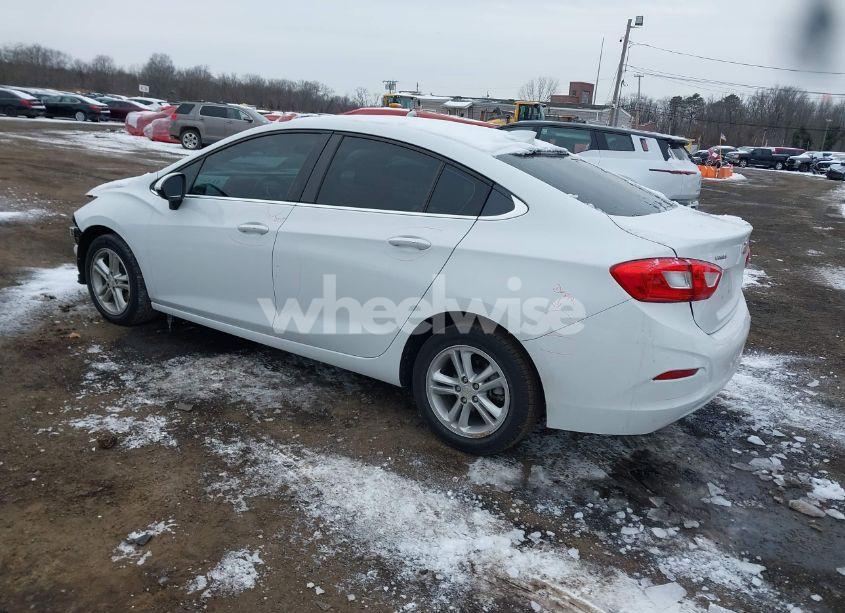 Photo 3 of 2017 Chevrolet Cruze LT AUTO (VIN 1G1BE5SMXH7145775)