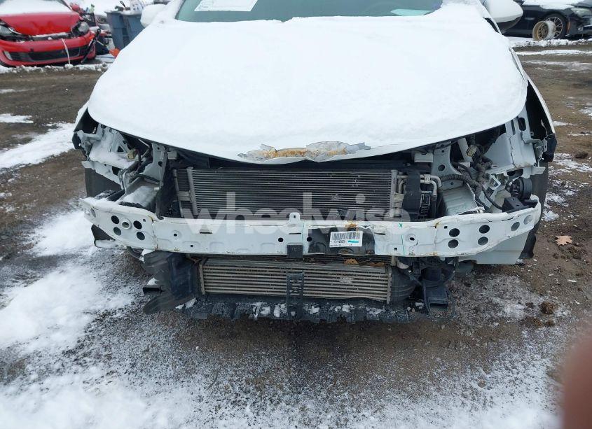 Photo 6 of 2017 Chevrolet Cruze LT AUTO (VIN 1G1BE5SMXH7145775)