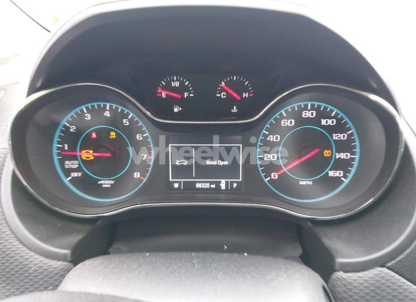 Photo 7 of 2017 Chevrolet Cruze LT AUTO (VIN 1G1BE5SMXH7145775)