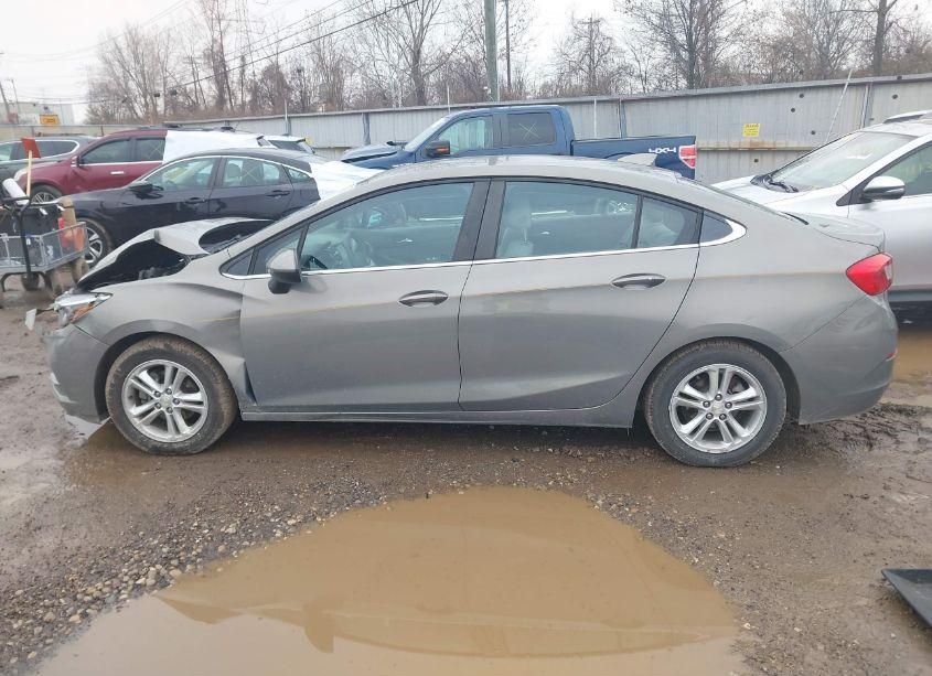 Photo 14 of 2017 Chevrolet Cruze LT AUTO (VIN 1G1BE5SMXH7148899)