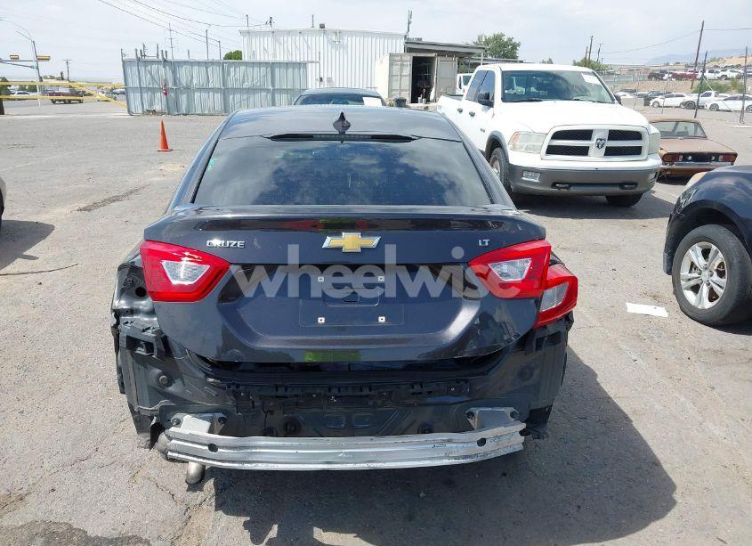 Photo 17 of 2017 Chevrolet Cruze LT AUTO (VIN 1G1BE5SMXH7154072)