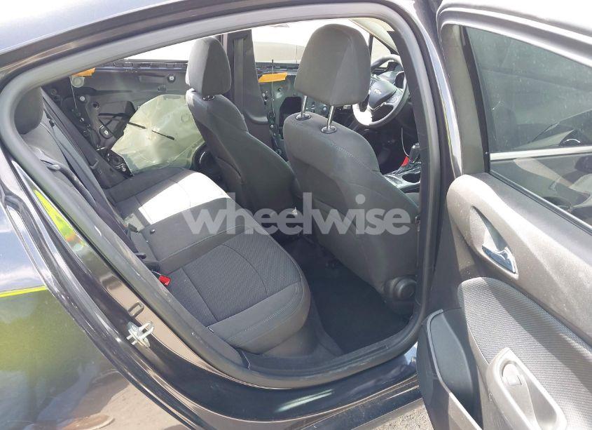 Photo 8 of 2017 Chevrolet Cruze LT AUTO (VIN 1G1BE5SMXH7154072)