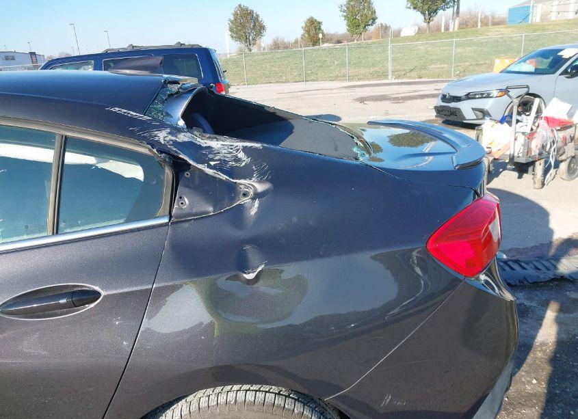 Photo 18 of 2017 Chevrolet Cruze LT AUTO (VIN 1G1BE5SMXH7175259)