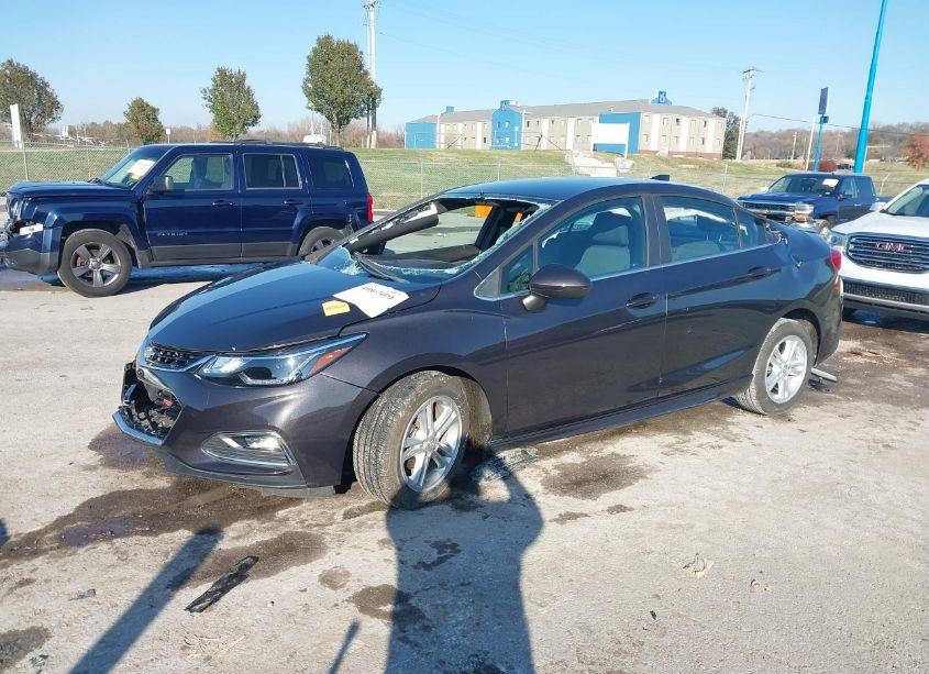 Photo 2 of 2017 Chevrolet Cruze LT AUTO (VIN 1G1BE5SMXH7175259)