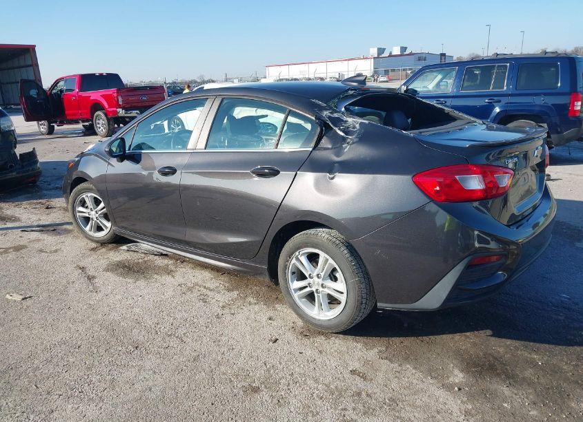 Photo 3 of 2017 Chevrolet Cruze LT AUTO (VIN 1G1BE5SMXH7175259)