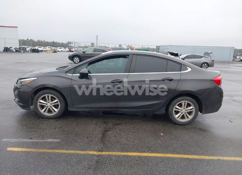 Photo 14 of 2017 Chevrolet Cruze LT AUTO (VIN 1G1BE5SMXH7178193)