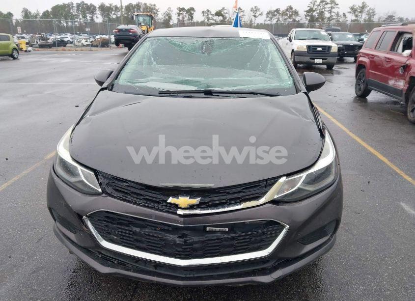 Photo 6 of 2017 Chevrolet Cruze LT AUTO (VIN 1G1BE5SMXH7178193)