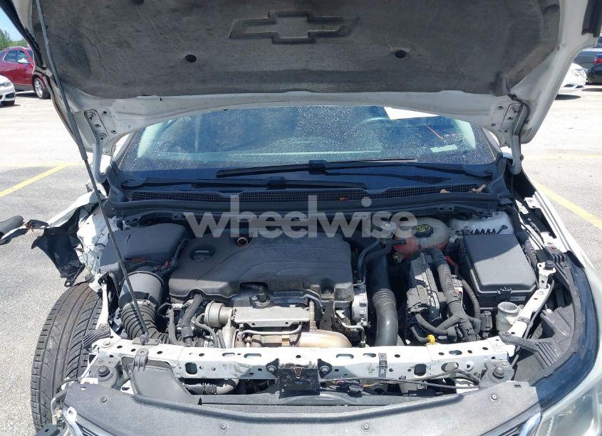 Photo 10 of 2017 Chevrolet Cruze LT AUTO (VIN 1G1BE5SMXH7207210)